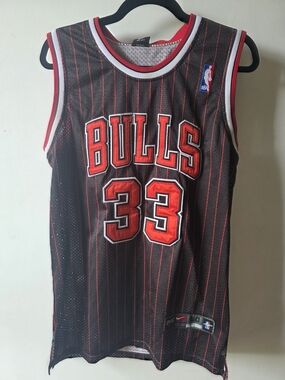 Nike Chicago Bulls Scottie Pippen #33 Jersey Pinstripe AUTHENTIC FIT SMALL